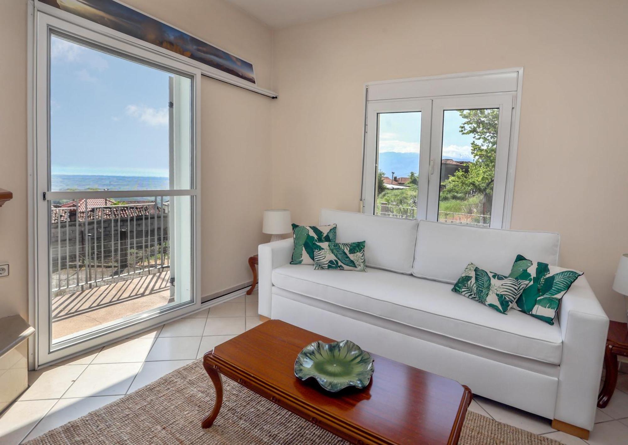 Olympus Beach Aigani Family House ภายนอก รูปภาพ